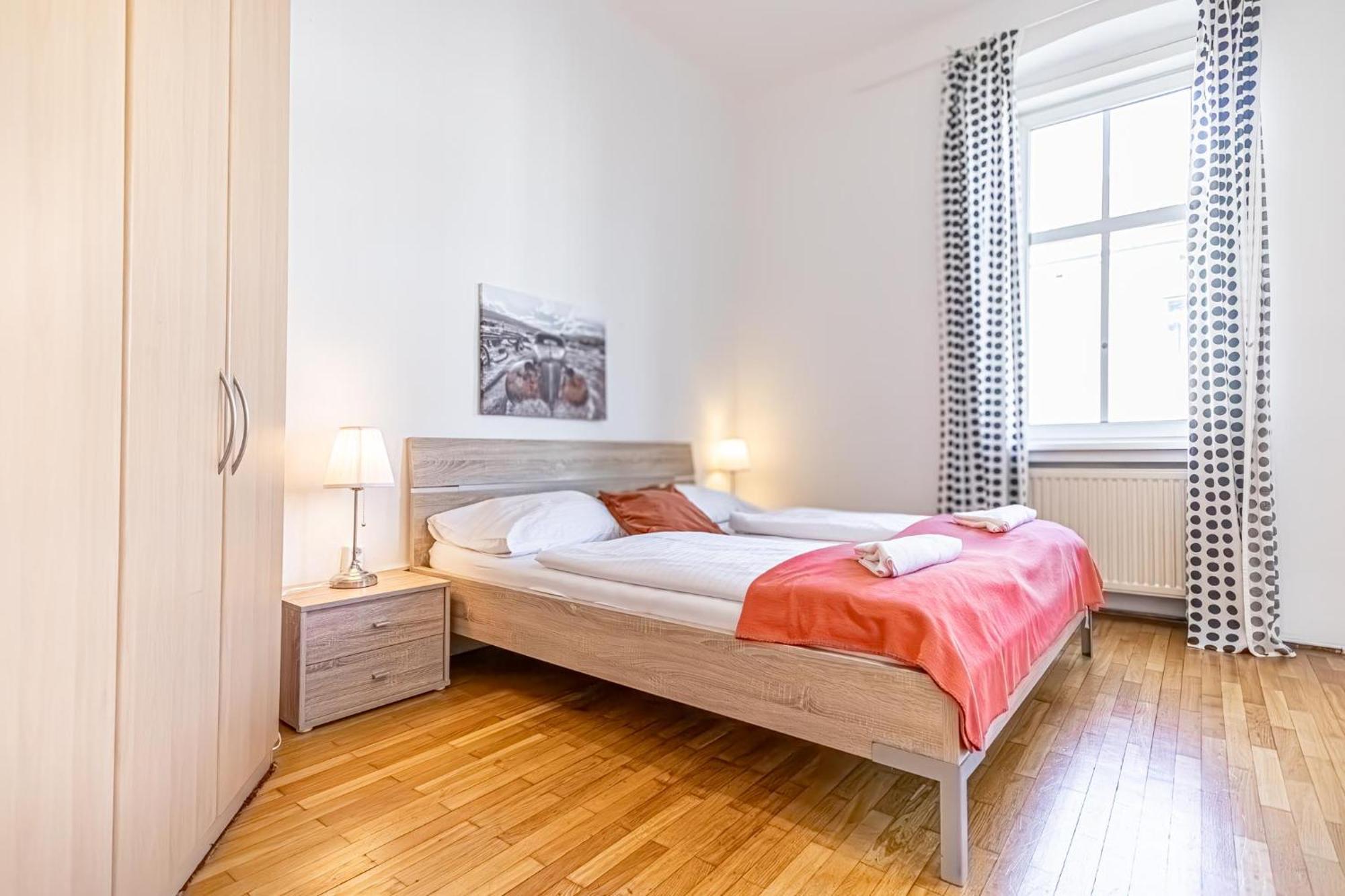 Simple Apartment Near Wiener Stadthalle Экстерьер фото