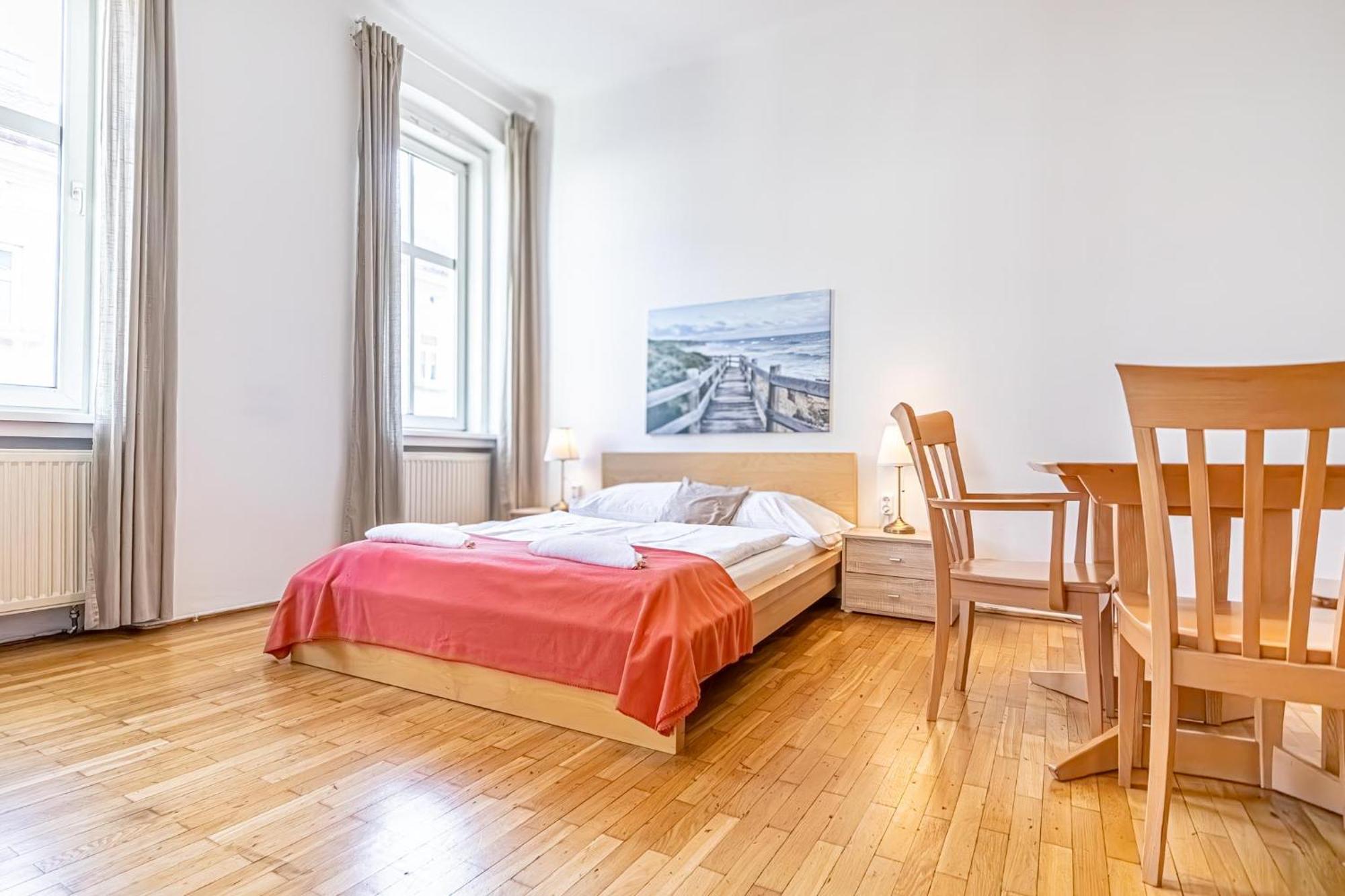 Simple Apartment Near Wiener Stadthalle Экстерьер фото