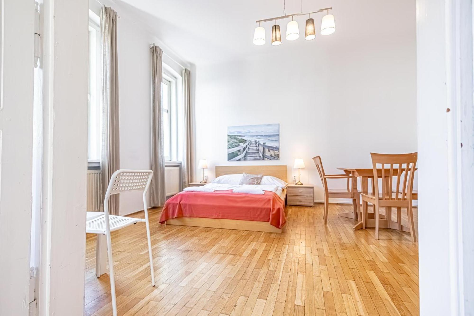 Simple Apartment Near Wiener Stadthalle Экстерьер фото