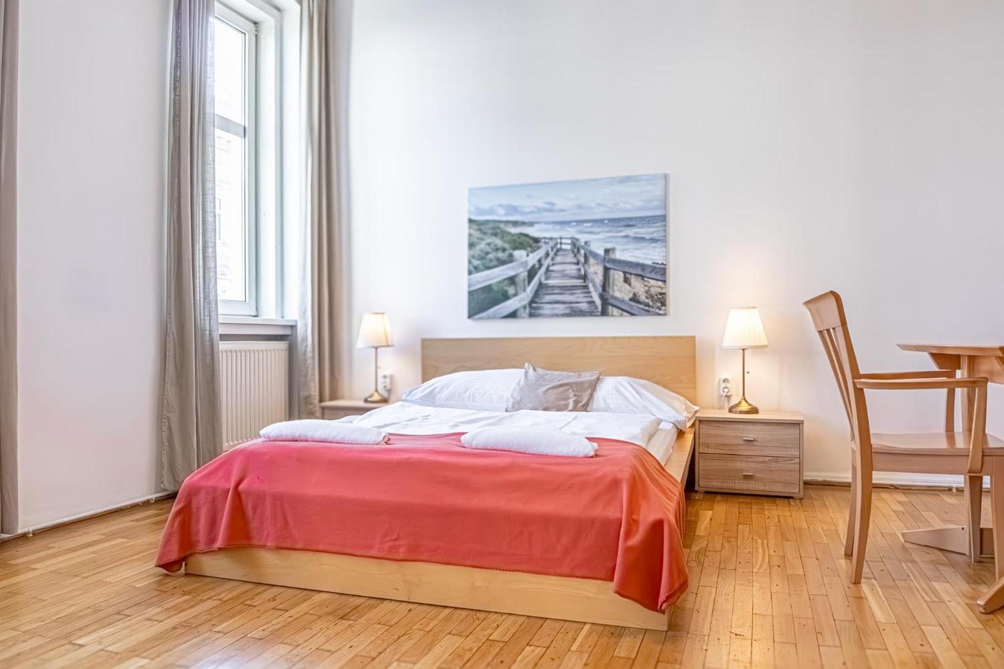 Simple Apartment Near Wiener Stadthalle Экстерьер фото