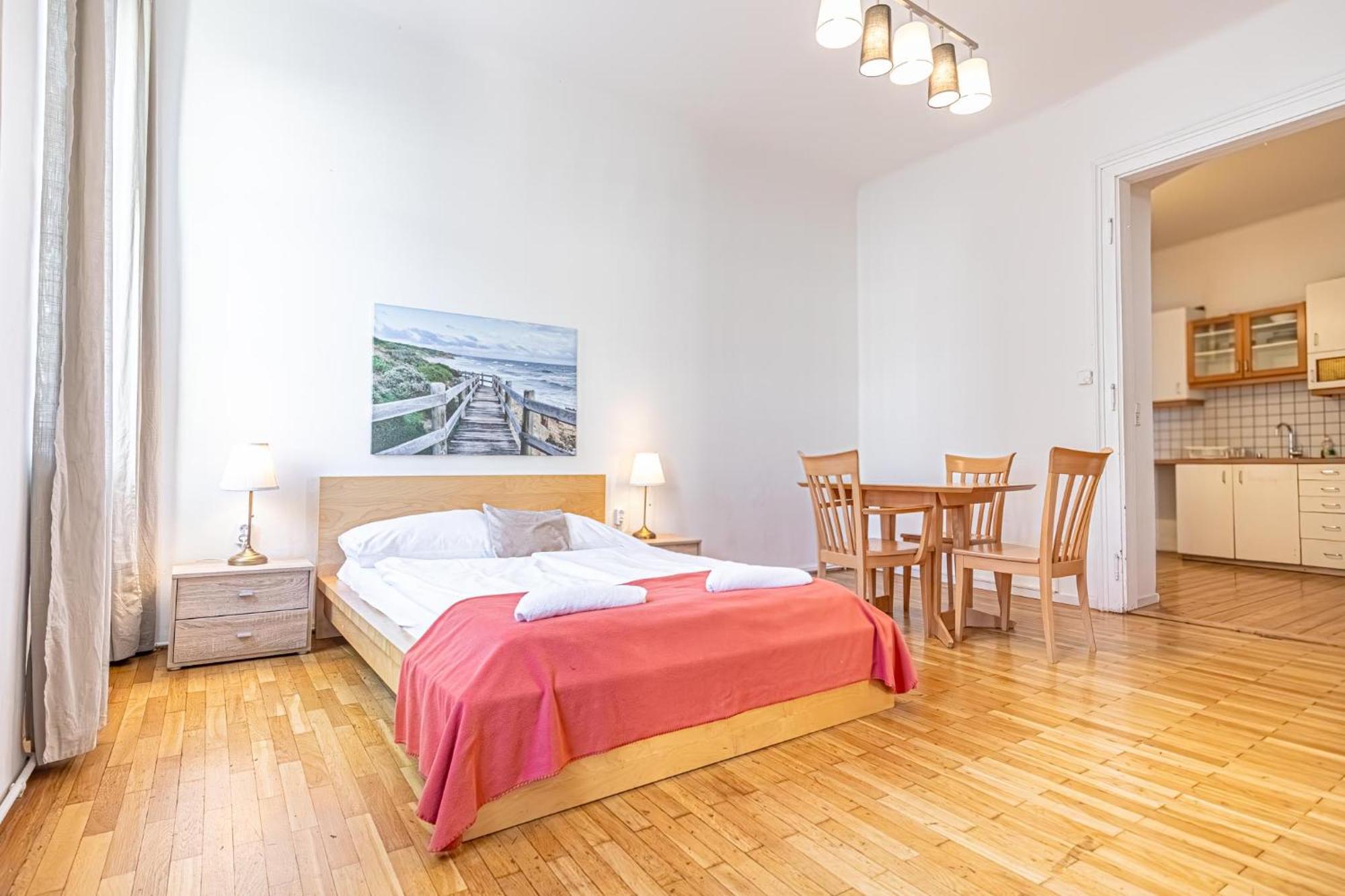 Simple Apartment Near Wiener Stadthalle Экстерьер фото